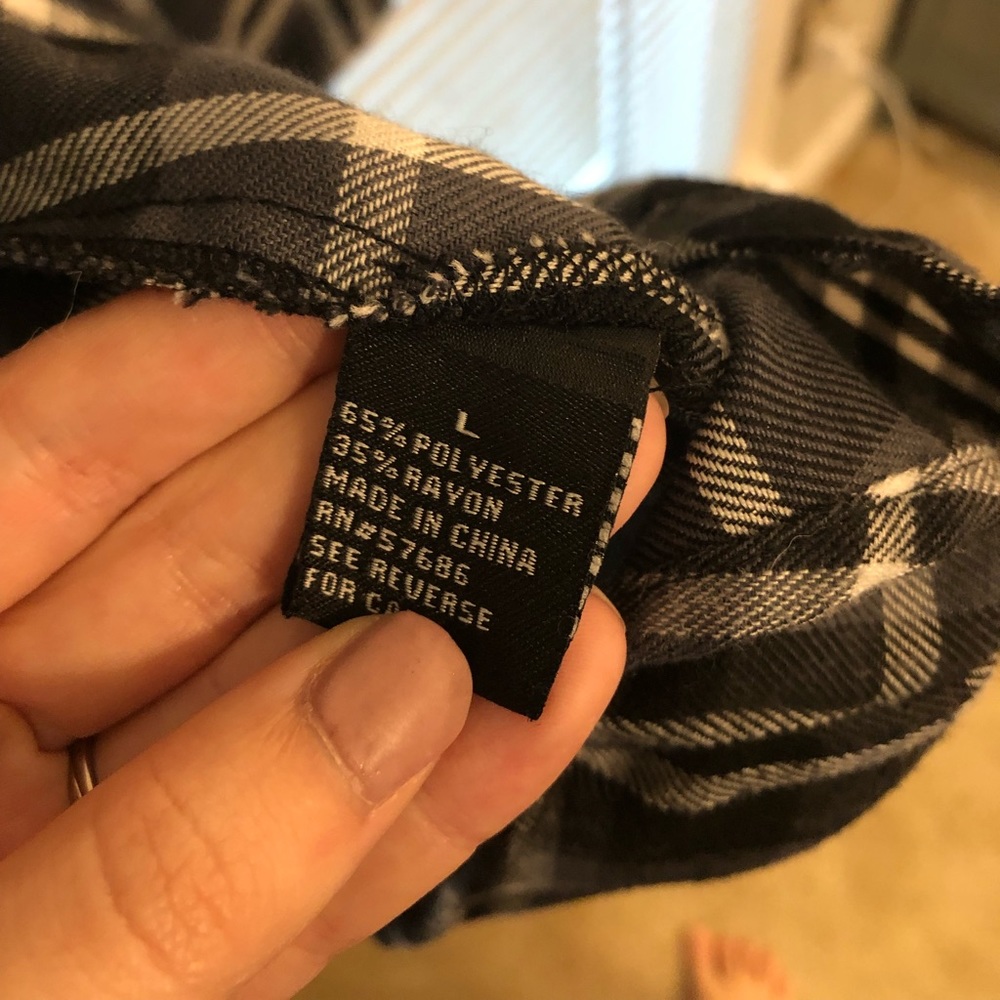 Plaid Snap-button Tunic - Picture 4 of 7